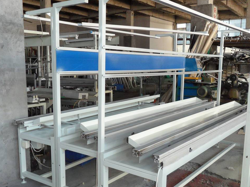 铁材全自动插件线